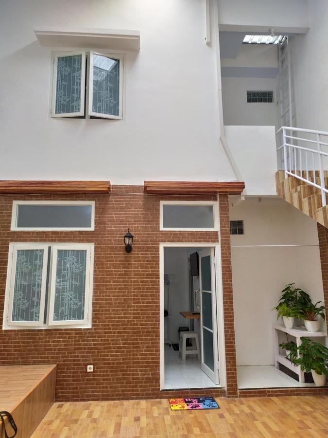 Sierra Villa Malang Exterior photo